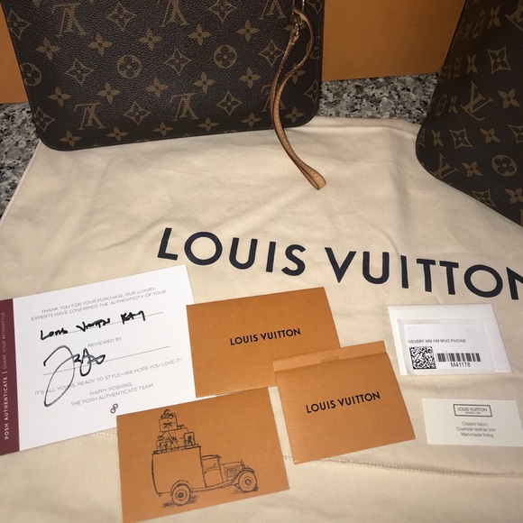 MEET YOUR POSHER, REBECCA - Picture 13 of 13